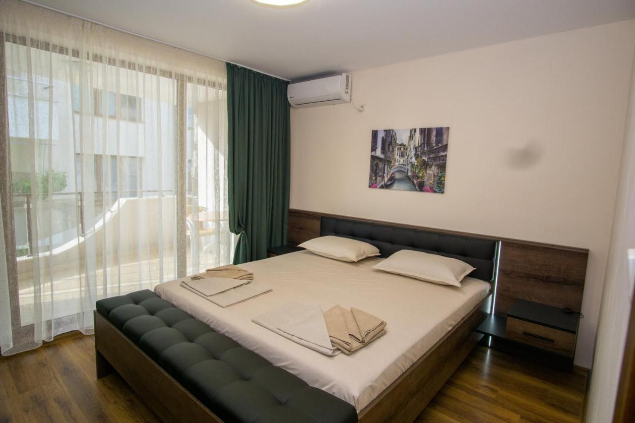 Guest Apartments Stela Carewo Zewnętrze zdjęcie