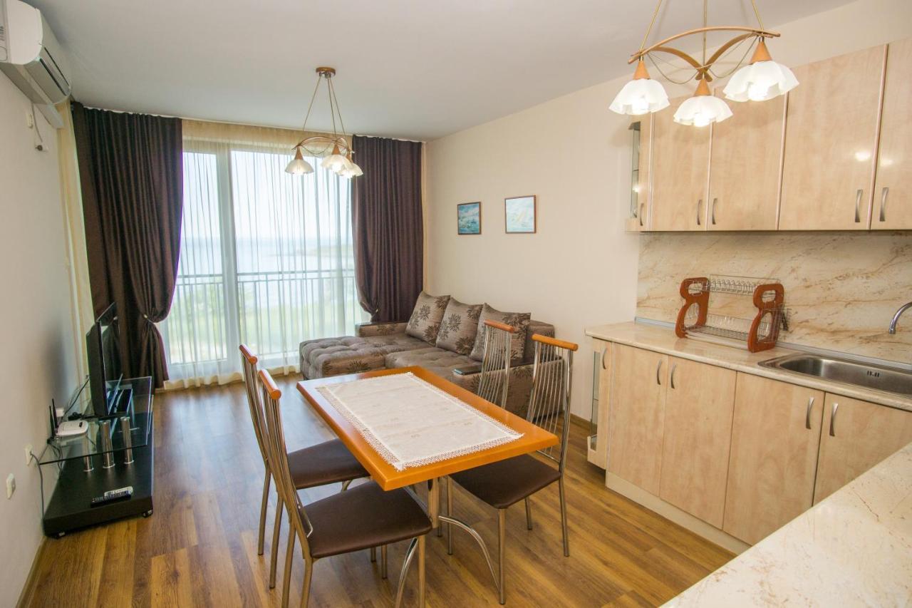 Guest Apartments Stela Carewo Zewnętrze zdjęcie